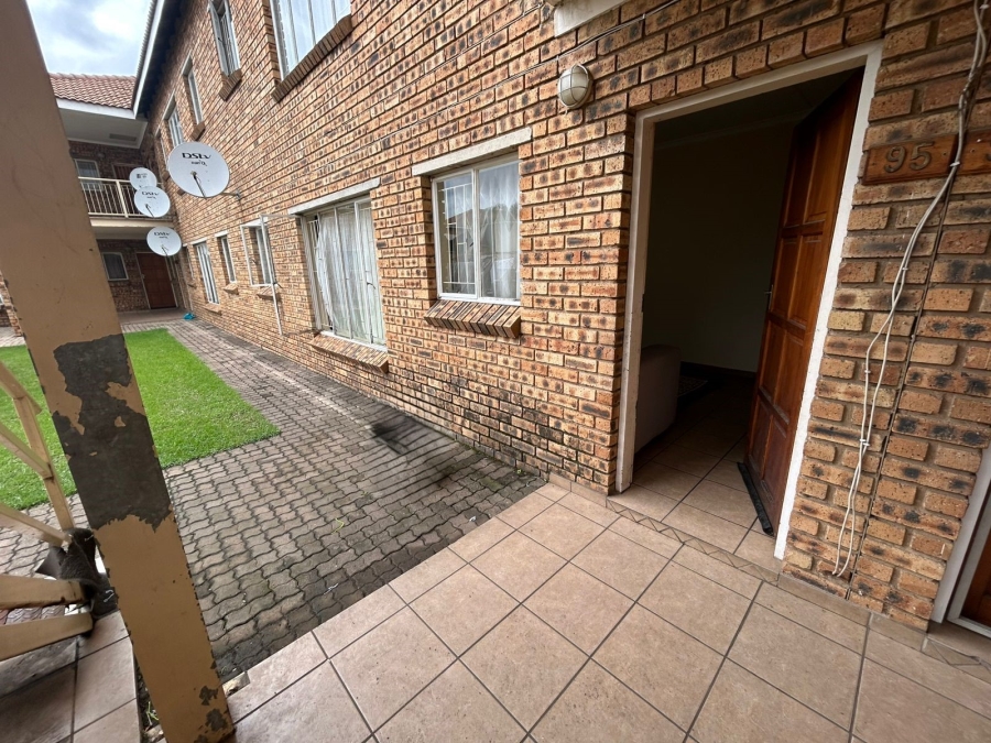 2 Bedroom Property for Sale in Bergsig North West